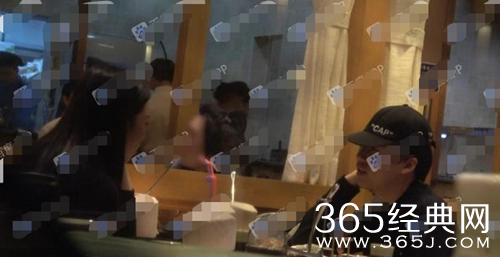 郭麒麟约会美女疑恋情曝光 经纪人回应：不认识此女