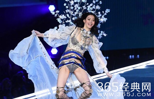 奚梦瑶再谈维密摔跤 称这是势必会发生的，我必须面对