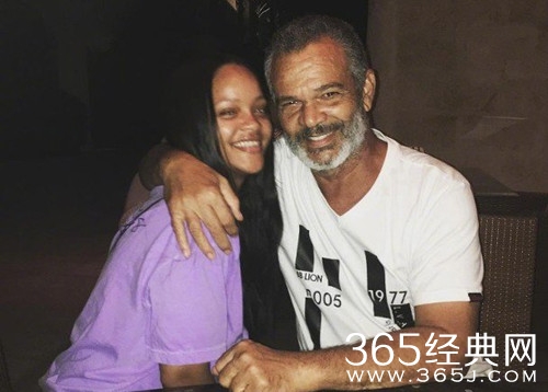 蕾哈娜状告父亲 因父亲使用家族的姓宣传他的公司