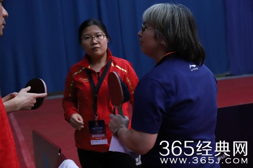 周雨被取消比赛资格 比赛中撕开球拍胶皮被裁判认定违规