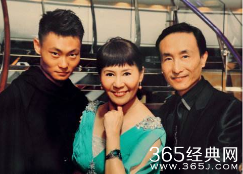 巩汉林全家福曝光 儿子曾因长相被潘长江女儿拒绝