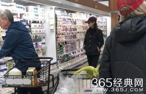 玄彬孙艺珍恋情曝光 经纪公司：正在确认相关事实