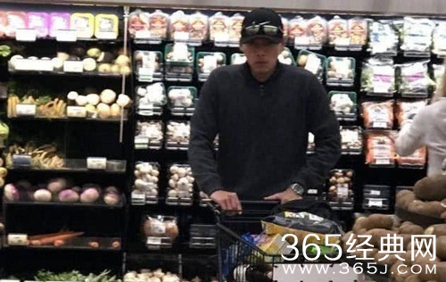 玄彬孙艺珍恋情曝光 被拍到相伴逛超市采买日常用品