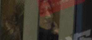 赵薇向男友人索吻 两人相谈甚欢 十分亲密