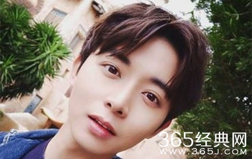 冯伟衷资料介绍 曾获得十大最受欢迎男艺人奖