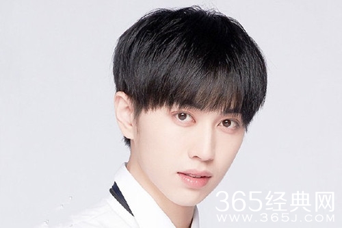 以团之名赖煜哲资料介绍 曾是张韶涵演唱会御用舞蹈老师