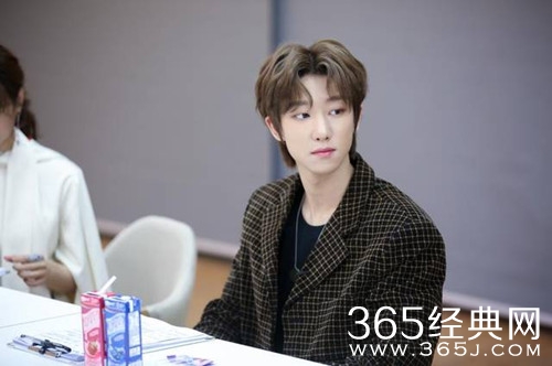 青春有你徐明浩担任舞蹈教练 外号小八竟是这样来的