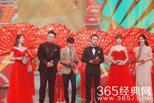 小年夜何炅嘴瓢失误 本人调侃：多关注低音少聊嘴瓢