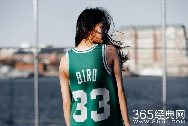 欧阳娜娜被指变胖 是真变胖还是衣服的锅？