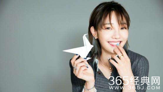 白百何现身妇产科 绯闻男友现身甜蜜陪同