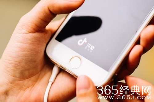 抖音阳光下的泡沫到底是什么颜色什么梗 含义出处是哪里