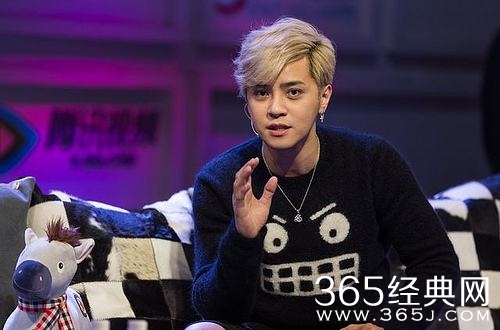 罗志祥录节目膝盖受伤 硬撑练舞跳起时脚软跪地