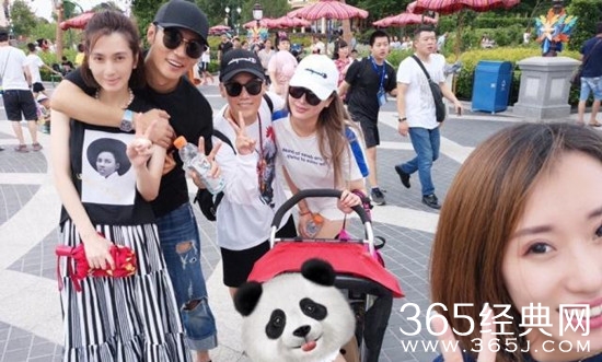 洪欣删光关于张丹峰的微博