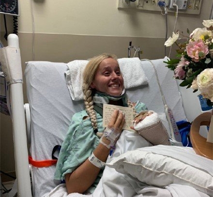 “霉霉”泰勒亲自写信慰问车祸粉丝 太暖了！