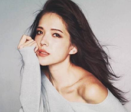 许玮甯道歉称无心点赞 网友会买账单吗？