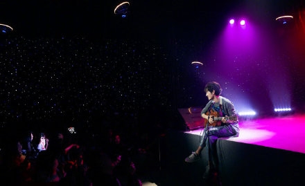 白宇生日会现场状况百出 主办方进行道歉