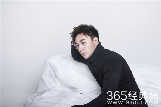 释小龙经纪人回应女童武校身亡 释小龙将回家处理