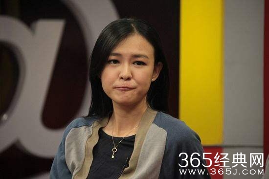 李艾挺大肚拍孕妇照 自曝胖20斤狂长白发