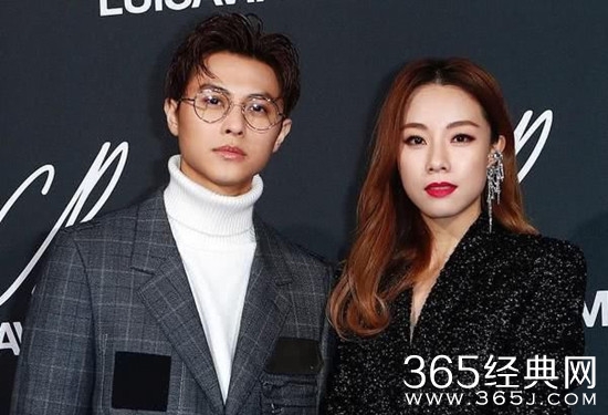 邓丽欣晒帅照为王子庆生 网友直呼“要幸福”