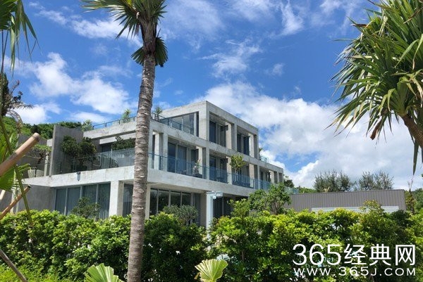 刘诗诗怀孕八月游垦丁 吴奇隆悉心照顾