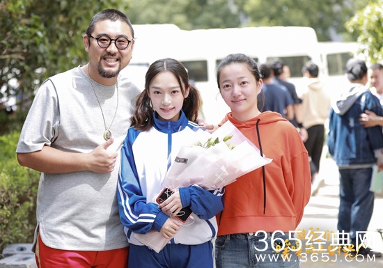 邢菲林一演绎最新甜剧 《致我们暖暖的小时光》甜蜜开启