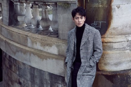 秦俊杰孙铱被拍疑似恋情曝光？秦俊杰方对此作出否认回应