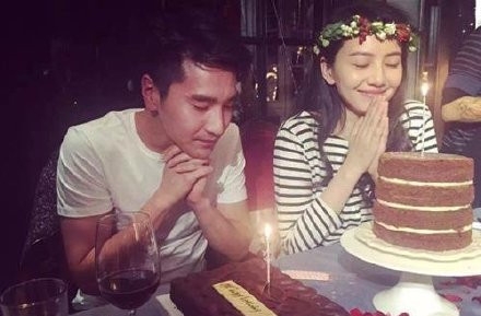 高圆圆怀孕后首露面 面色红润状态好