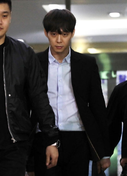 朴有天方回应”体毛疑惑” 积极配合所有调查