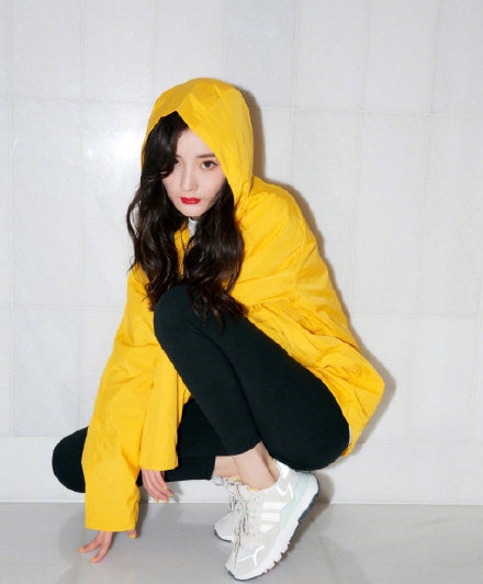 空青社造谣杨幂唐嫣争斗战 并向杨幂道歉