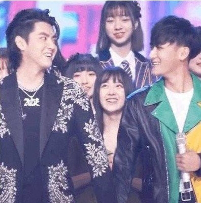 吴亦凡新歌《大碗宽面》发布 黄子韬鹿晗相继表示力挺