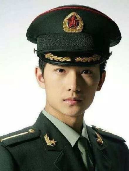 杨洋军照曝光 奶油小生转型硬汉！