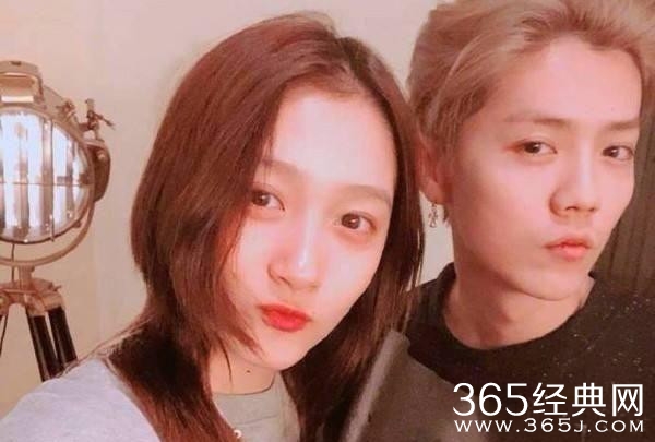 关晓彤节目听到鹿晗歌曲脸红害羞 微博为鹿晗庆生秀恩爱