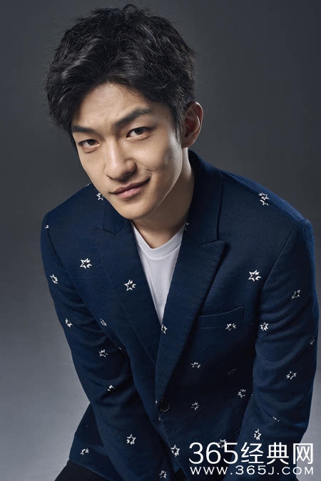 屈楚萧疑否认出演《情书》 斥造谣者是“渣滓”