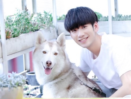 《创造营2019》丰楚轩狂圈粉 吃一记安利