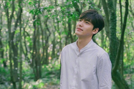 李敏镐低调现身某社会福祉馆 正式结束两年服役生活