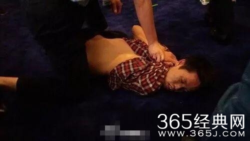 景甜被男粉强拽 疑似和扑倒刘亦菲的是同一人