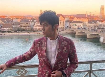 周杰伦伦敦演唱会上许诺歌迷：新专辑今年发 不会让你们等太久