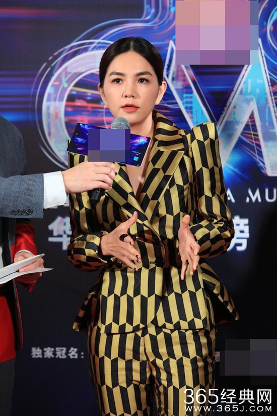 Ella受访回应Selina恋情：和Hebe心情一样 缘分很重要