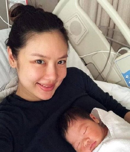 乐基儿顺利产子 将全身心投入照顾孩子