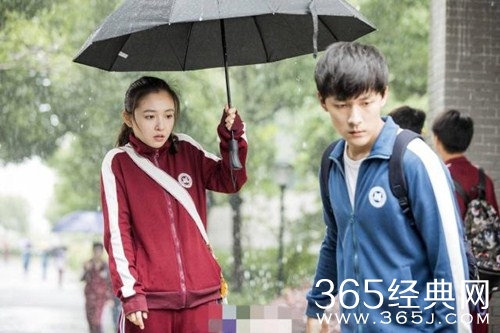 《我只喜欢你》已经开播  “乔默夫妇”追忆“从校服到婚纱”