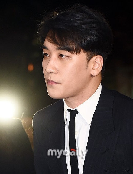 韩国警方传唤YG财务务负责人 调查胜利性招待结算问题