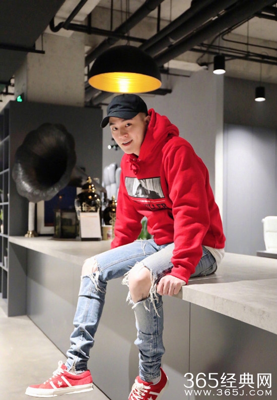 谭松韵欧豪恋爱传闻？ 双方对此都否认称“是好朋友吃饭而已”