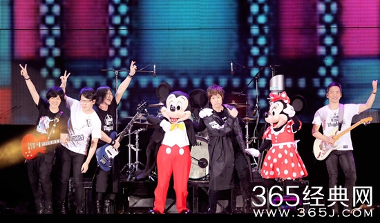 五月天现身香港被称靓仔 阿信笑称改叫靓仔演唱会