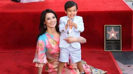 刘玉玲留名好莱坞星光大道 征服全好莱坞的华裔女人