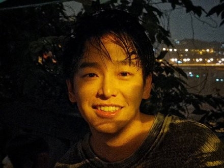 黄觉晒彭昱畅近照力证其减肥成功 恢复了满满的少年感