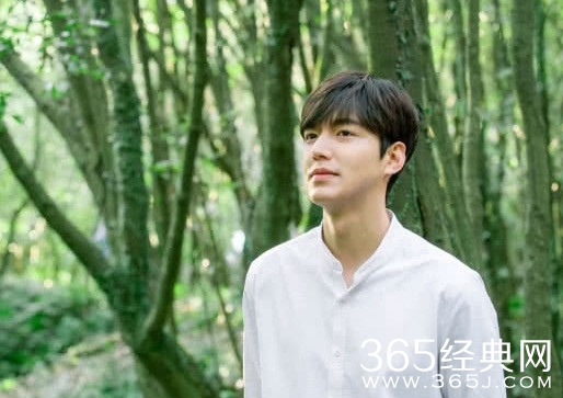 长腿欧巴李敏镐退伍回归 期待与粉丝们见面