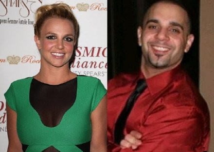 布兰妮精神状况受前经纪人影响 申请禁止令要其远离