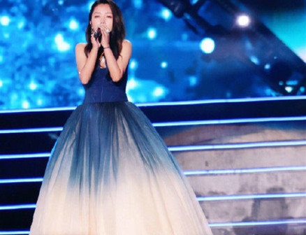 何洁未修原图与本人发的相差甚远 本人大方承认需要减肥