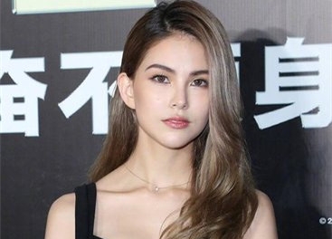 昆凌发文吐露当妈妈心声：感谢周杰伦付出 昆凌有几个孩子