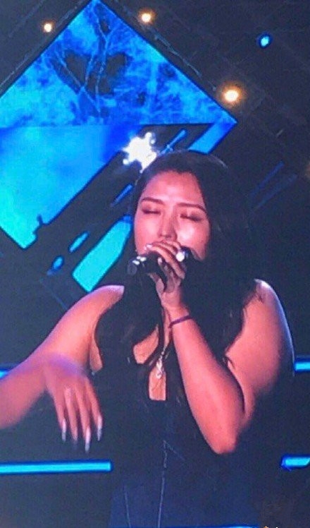 何洁未修原图与本人发的相差甚远 本人大方承认需要减肥